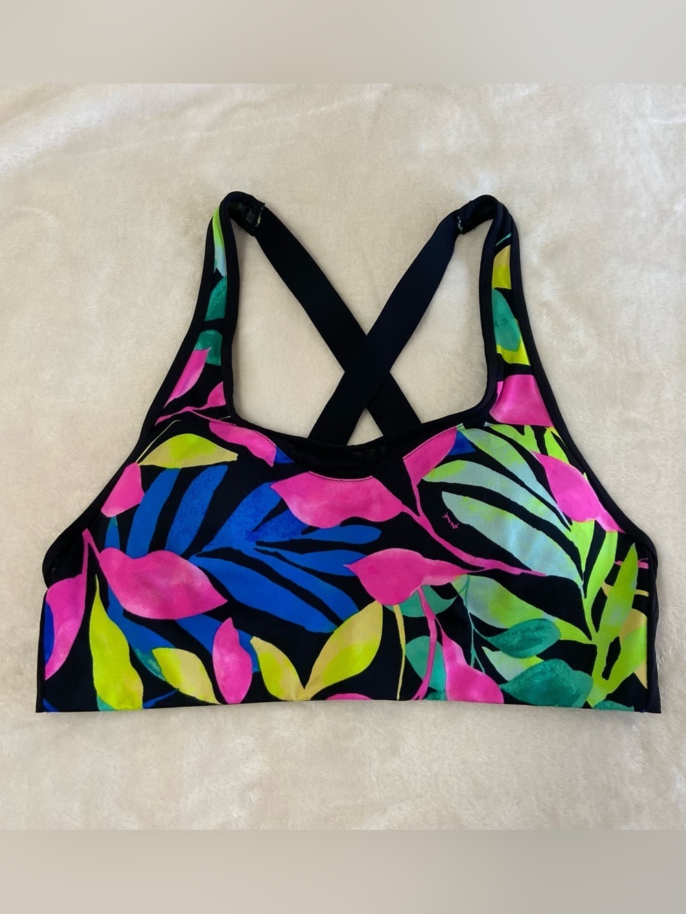 Pink Active by Victoria's Secret / Vibrant Ultimate Lightly Lined Sports Bra M